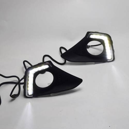 适用于现代GRANDI102013-2015汽车日行灯DRL车灯