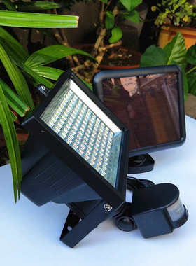 太阳能路灯 户外太阳能人体感应120led灯庭院太阳能墙壁照明 壁灯