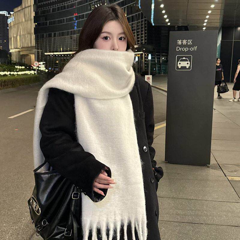 韩版纯色加厚女生围巾冬季新款高级白色冬天百搭学生披肩围脖保暖