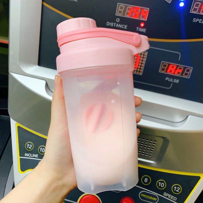 网红运动塑料杯摇壶杯便携式奶昔杯健身水杯户外带盖女性创意杯