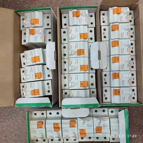 Merlin Gerin 梅兰日兰断路器 2P/2A/3A /D2/D3/C10/D10/等多型号