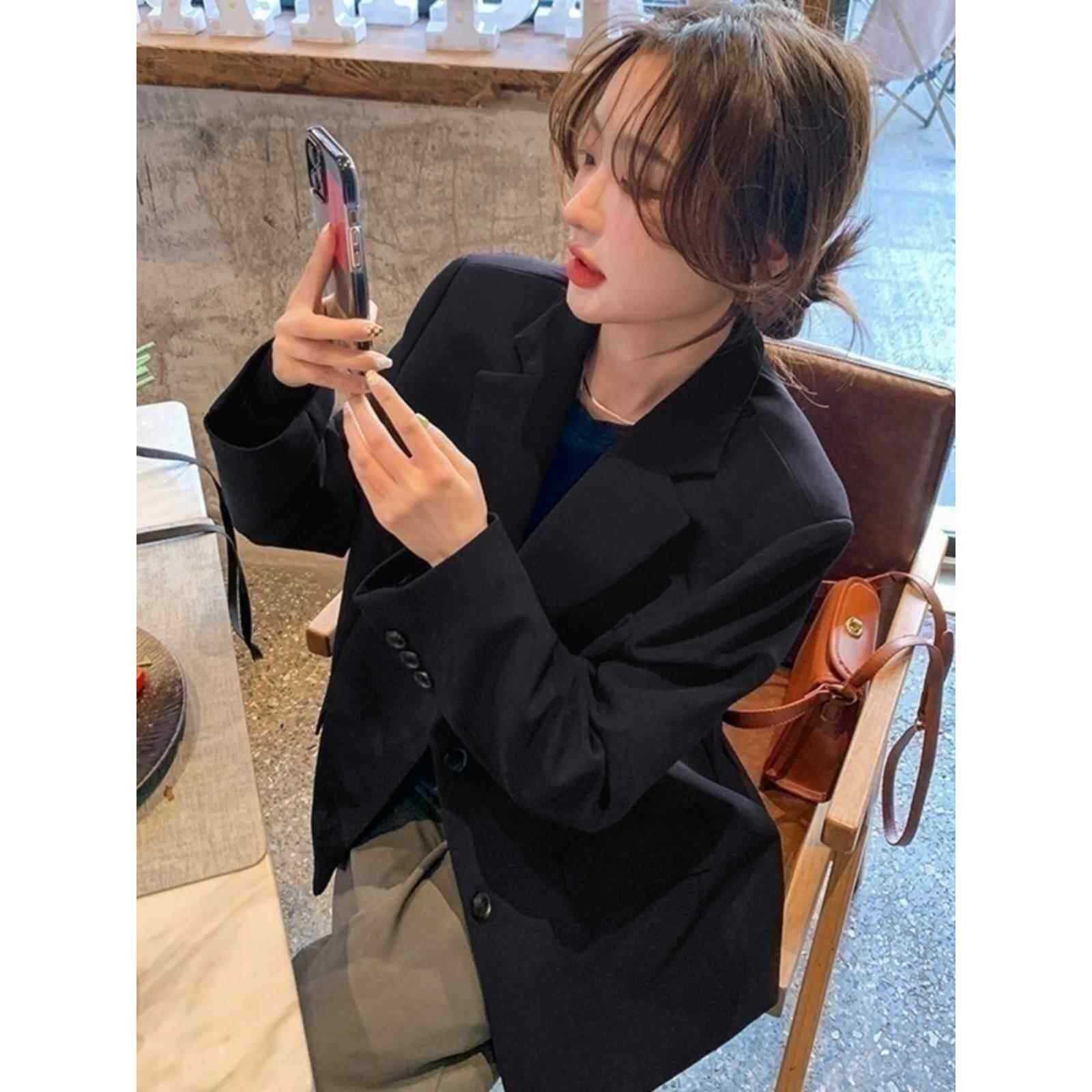 黑色休闲女装夹克2025春秋季新款韩式小个子短款西装今年流行优雅