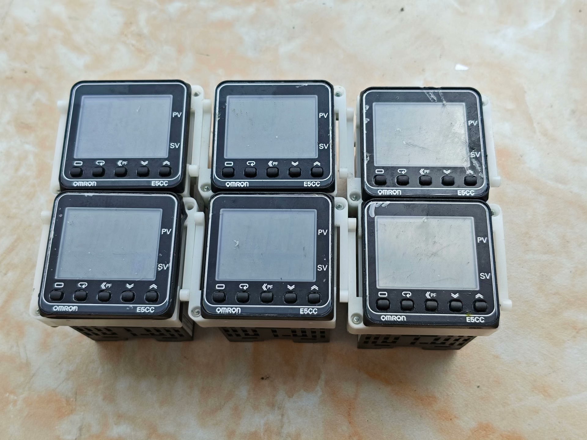 欧姆龙温控器E5CC-RX2ASM-800  2023年产