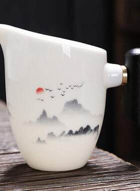 羊脂玉公杯釉中彩瓷公道杯简约茶海陶瓷功夫茶具木柄把手防烫均杯