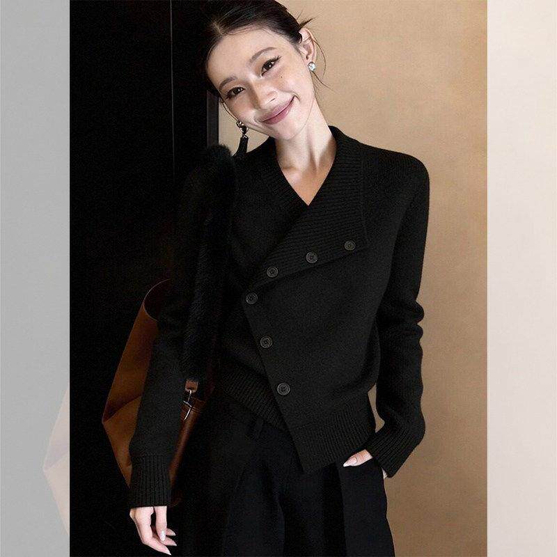 黑色不规则纽扣针织衫女春秋款时尚百搭高级感气质巨好看打底上衣