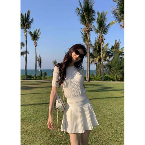 MULVAN 巴赫小调 高级感a字百褶短裙女气质高腰显瘦防走光半身裙