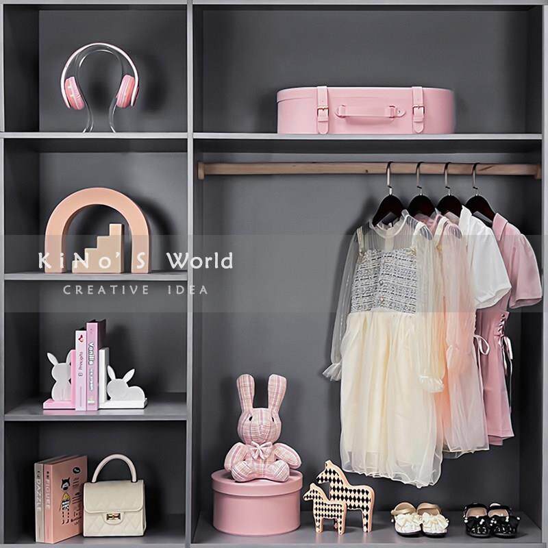 休闲儿童房衣帽间饰品公主裙娃娃现代样板房衣柜软装组合套装