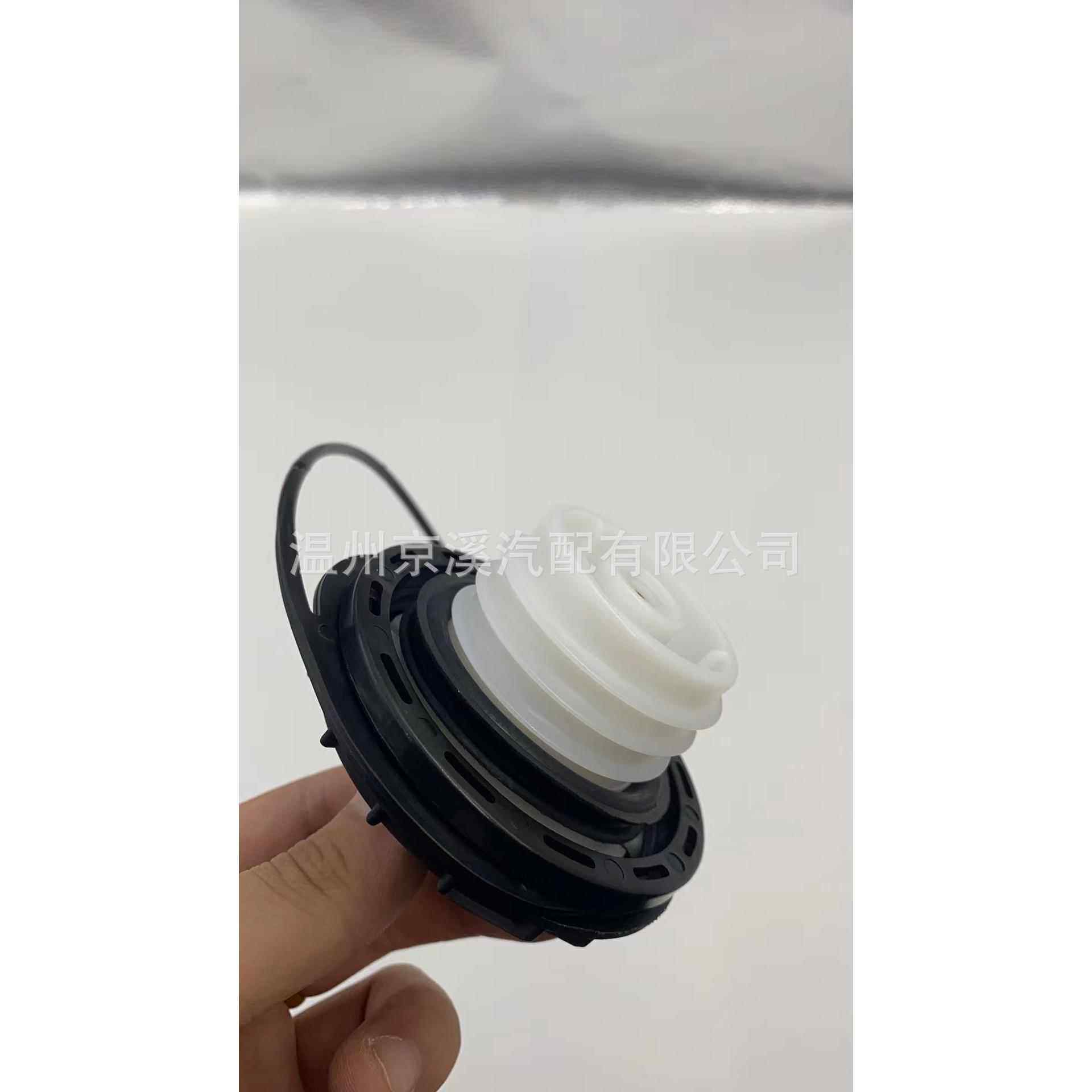 适用于斯巴鲁翼豹和森林人燃油加注帽油箱盖42031-FE000螺旋款