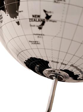 线条地球仪黑白英文版亚克力摆件现代风简约书房书柜办公室装饰品