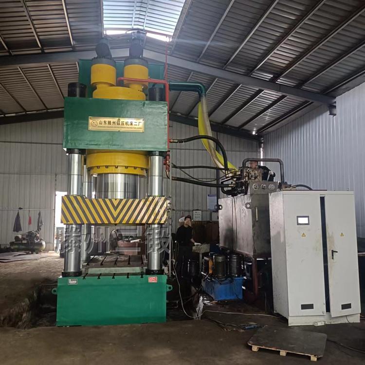 厂家直销1600T伺服三梁四柱液压机牛羊猪漏粪板热压成型油压机