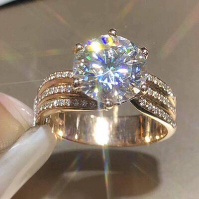 Fashionable Gold and Silver Women's Engagement Ring