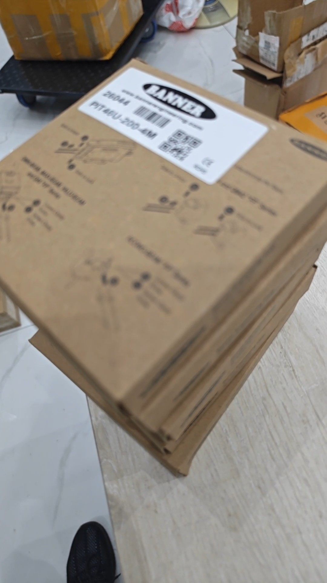 BANNER邦纳PIT46U-200-2m光纤传感器