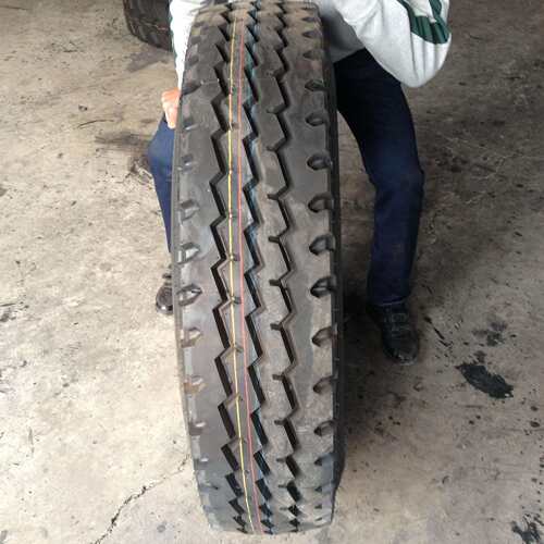 钢丝胎11R22.5真空钢丝胎 卡车载重轮胎厂家直销 11R22.5