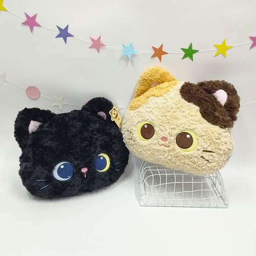 正版鼻涕熊动物系列毛绒玩具三花猫抱枕猫咪公仔办公靠垫儿童玩具