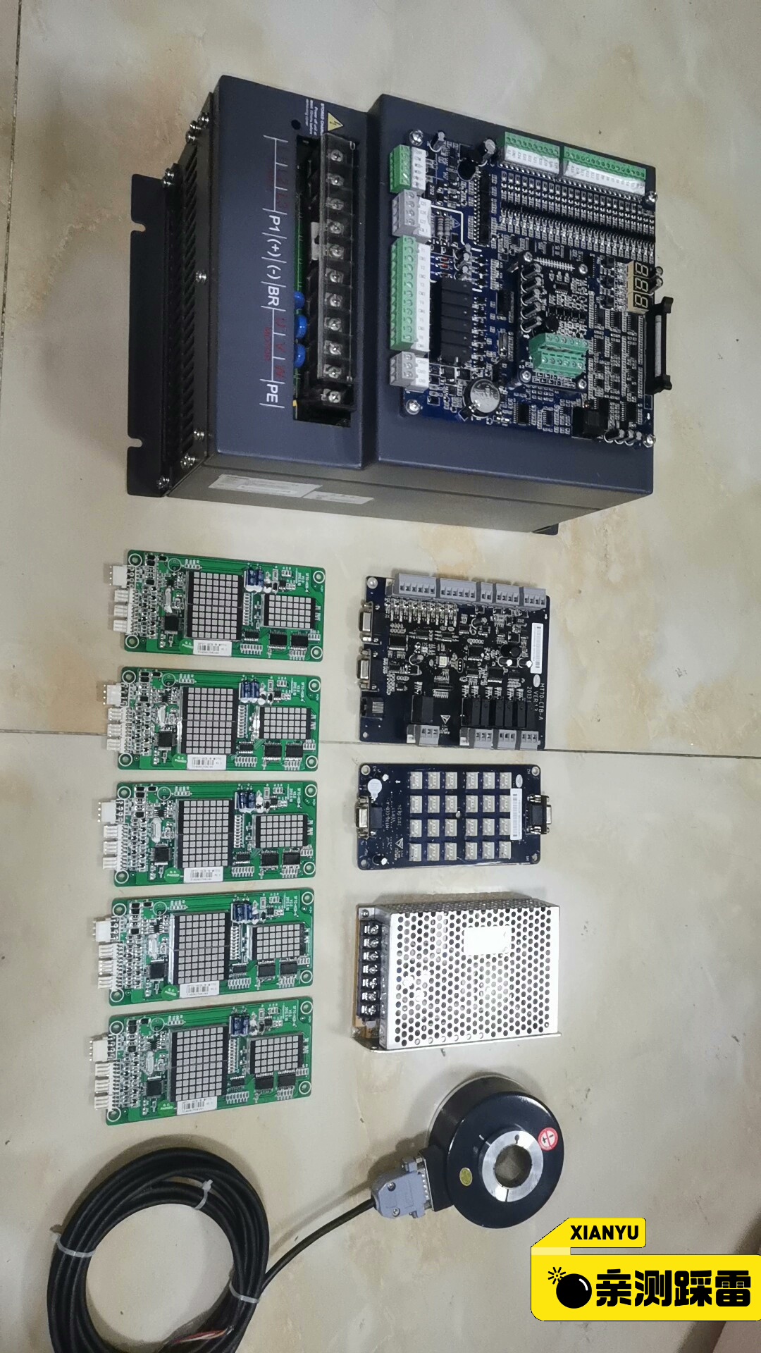 苏州富士佳四层二吨电梯2017年8月安装，正常使用中厂房升层