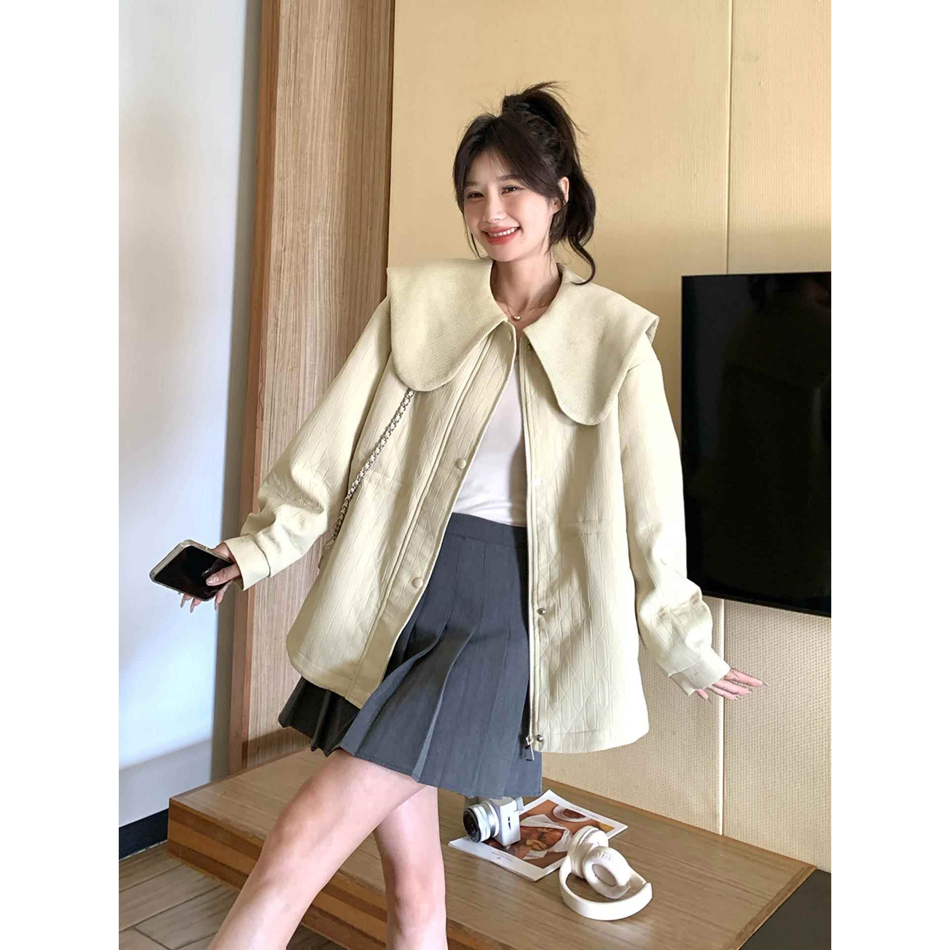 黄色短款娃娃领夹克女春秋新款法式甜美显瘦小个子超好看外套