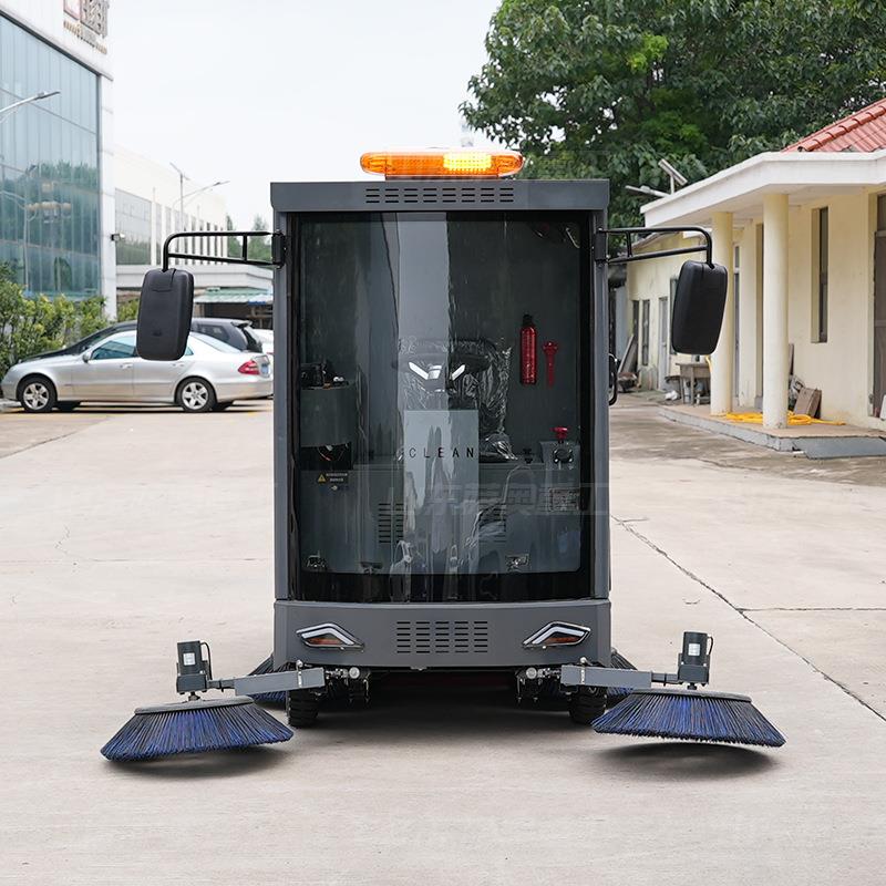 电动扫地车工厂车间用粉尘碎渣一扫净雾炮降尘驾驶式工业扫地车