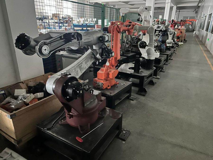 4月7日宣城某公司名下的一批机器人成品、半成品网络拍卖公告