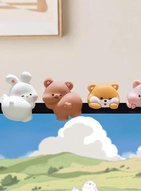 新款办公室电脑装饰品趴趴萌乐园可爱小鸭平躺小摆件车载装饰