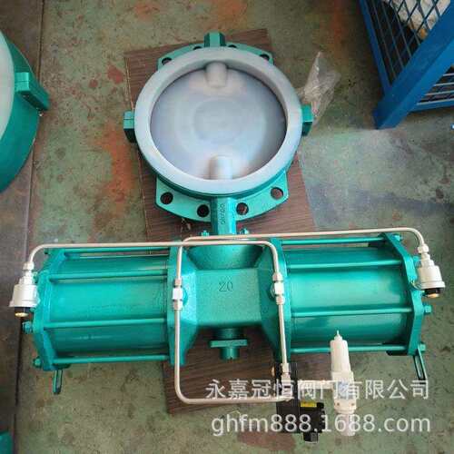 D671F46-16CDN700气动铸钢全衬氟对夹蝶阀中线蝶阀