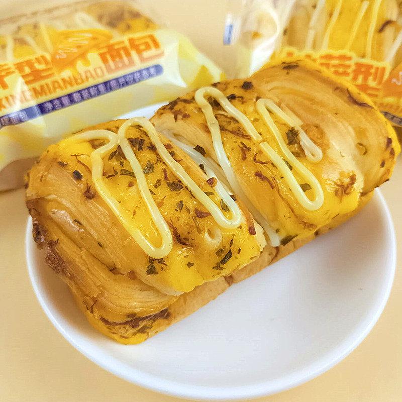 满佳惠披萨型面包沙拉肉松面包上班族营养餐充饥饱腹午茶休闲零食
