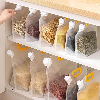 Airtight and moisture-proof storage bags for grains and legu