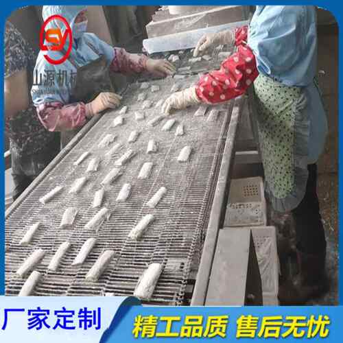 刮渣式带鱼油炸机 全自动刀鱼油炸加工设备 海产品裹粉油炸流水线