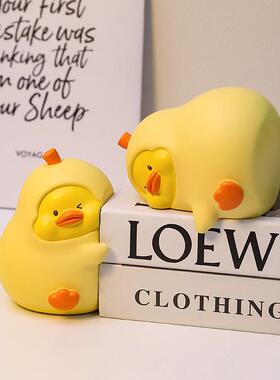 直销新款创意礼品居家装饰摆件抱抱鸭树脂装饰情人结情侣礼物书架