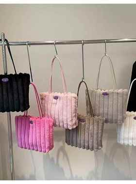 毛毛包包冬季毛绒包包新款秋冬季毛绒包时尚腋下包Bbag手提包大容