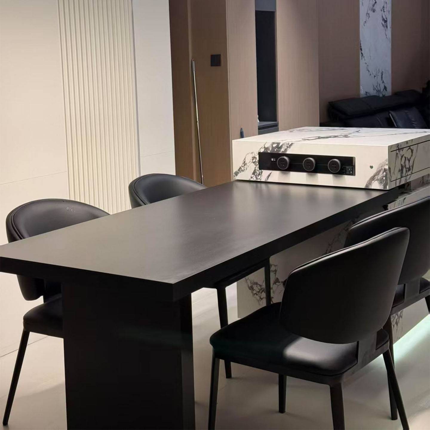 黑白极简岩板岛台餐桌一体小户型开放式厨房多功能可内嵌烤箱吧台