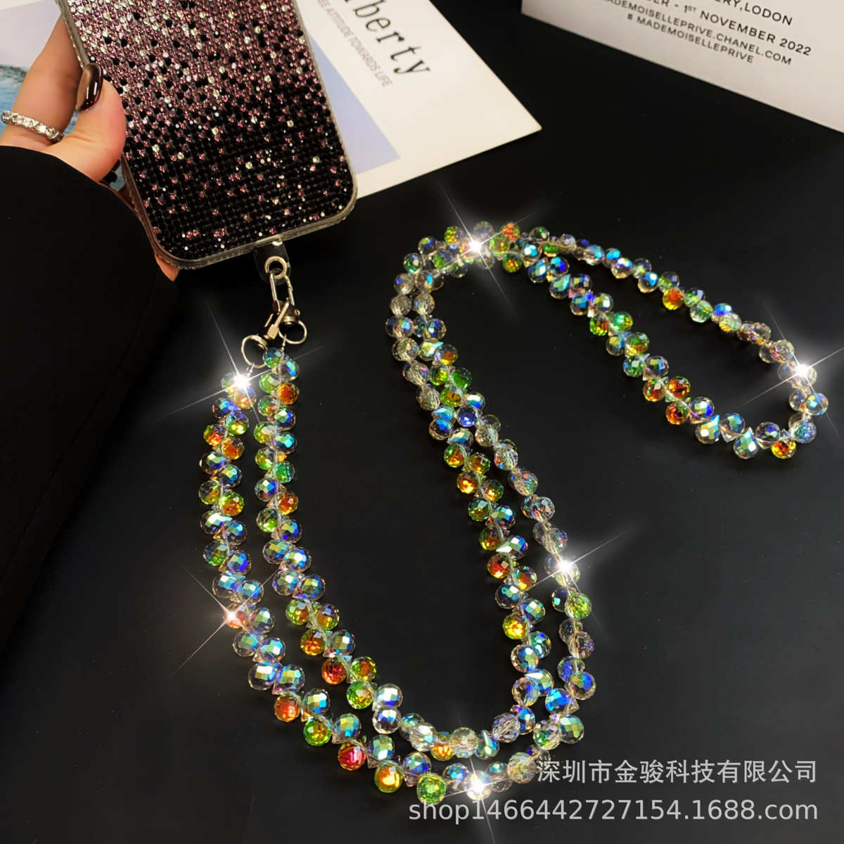 高级感水晶手机链斜挎可背手机挂绳挂脖长款包包手工串珠挂链批发