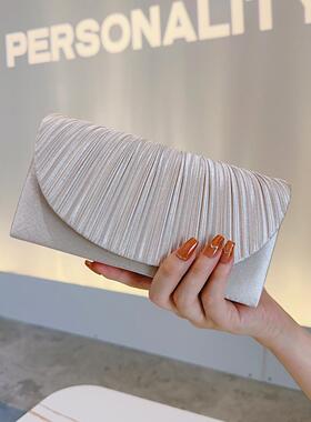 潮牌韩版新款宴会包圆弧褶皱包名媛时尚晚宴包缎面礼服百搭斜挎包