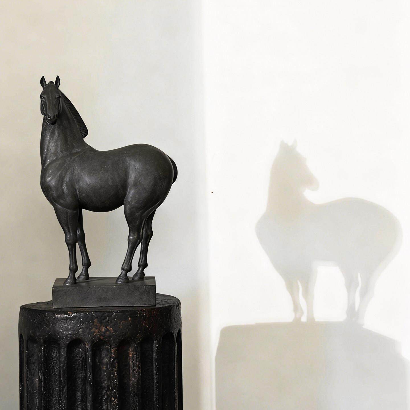 形上黑马之韵招财马家居开运饰品黑色马客厅酒店装饰乔迁送礼摆件