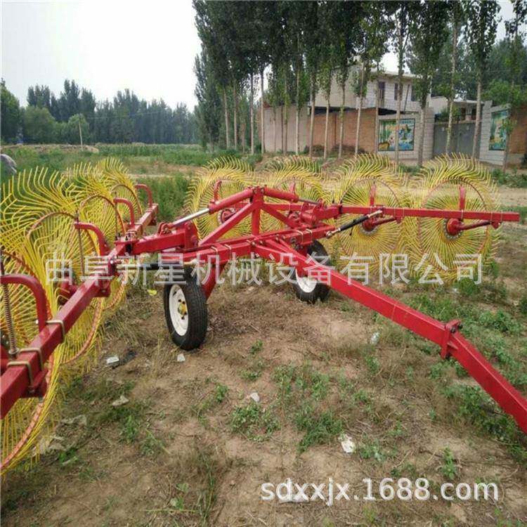 圆盘搂草机拖拉机后置牵引式液压圆盘搂草机搂草耙子