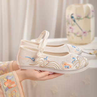 汉服鞋女童春季古风绣花鞋平底汉元素鞋布鞋古装明制学生绣花鞋子