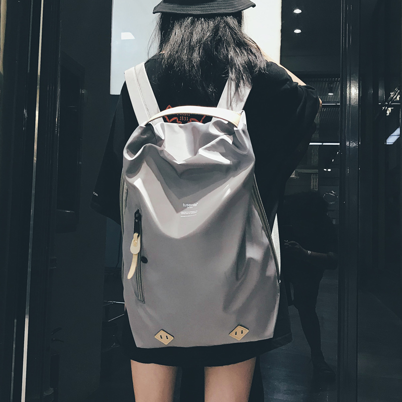 大容量书包女学生双肩包手提尼龙轻便运动健身情侣背包男女旅行包