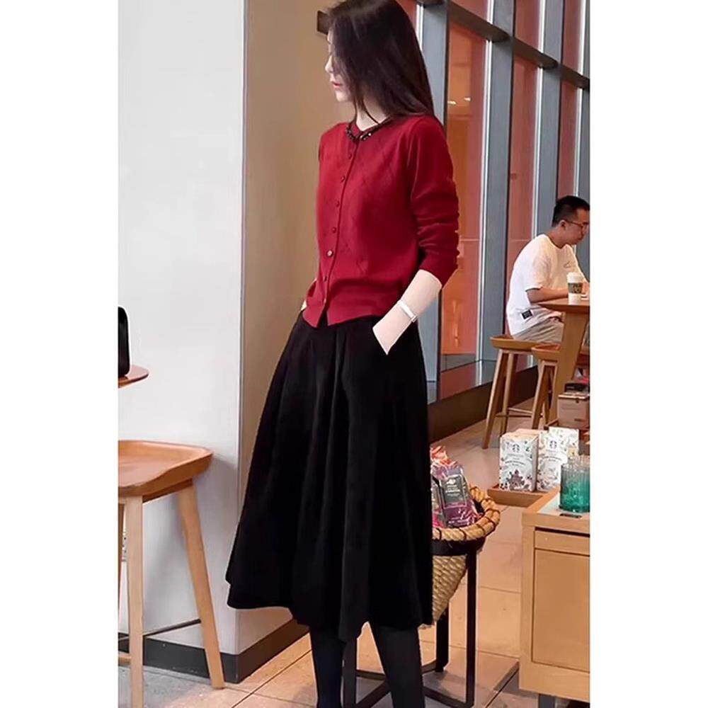 欧洲站秋装女新款高级感御姐套装裙子减龄别致红色针织毛衣半身裙
