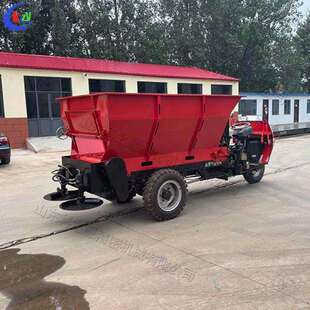 果园农田扬粪车座驾式 三轮撒粪设备 三轮肥料抛撒车柴油自走式