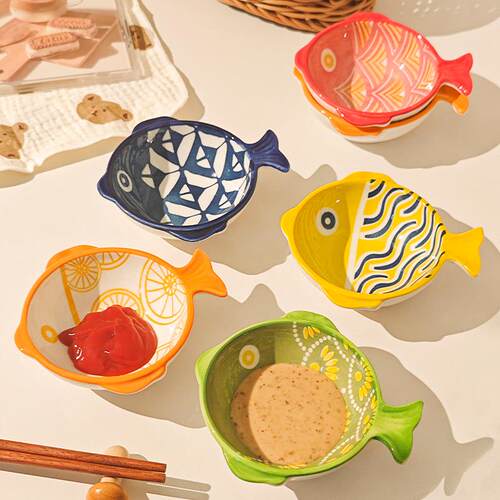 食品级陶瓷蘸料碟家用味碟可爱小鱼小菜碟子酱油调味醋碟火锅鱼形