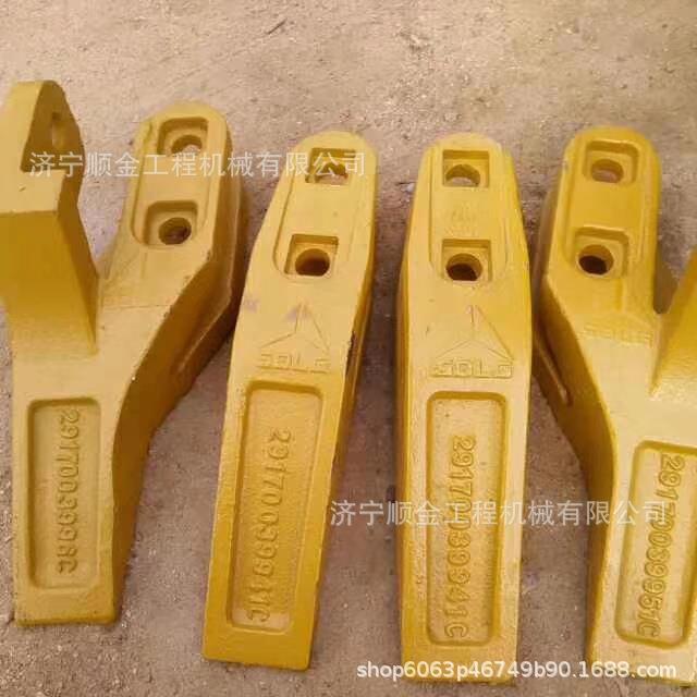 供应山工装载机 663 659 658 636 80耐磨斗齿 中齿 边齿全车配件