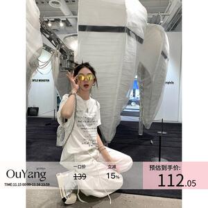 区区欧阳 白色字母印花短袖T恤女夏季新款宽松设计感小众辣妹上衣