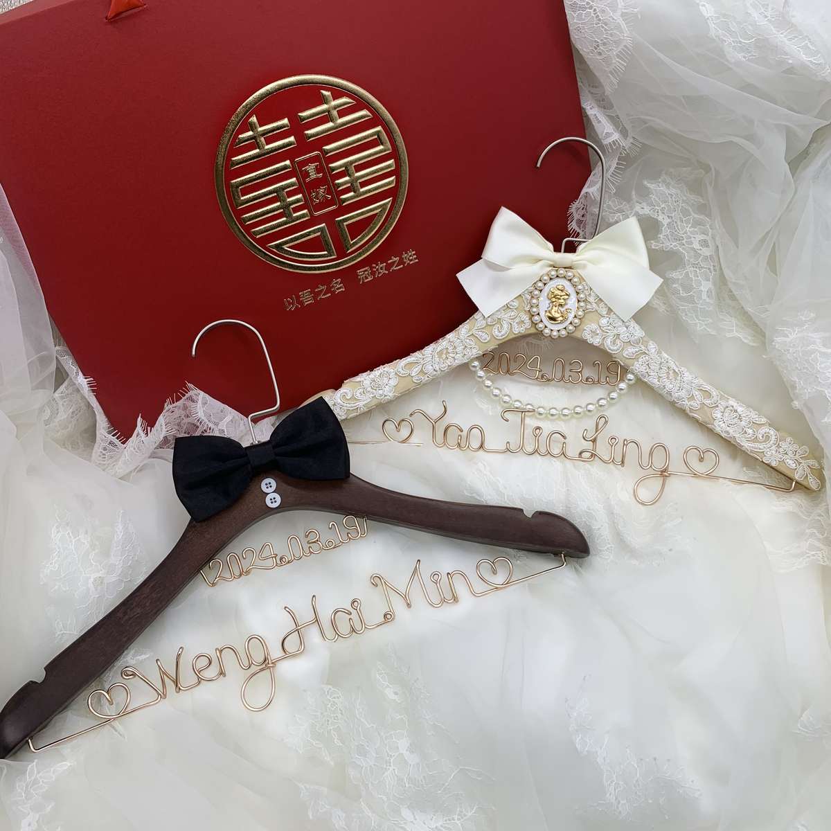 定制婚纱蕾丝复古珍珠衣架创意结婚礼物礼品实木衣架送闺蜜摆件