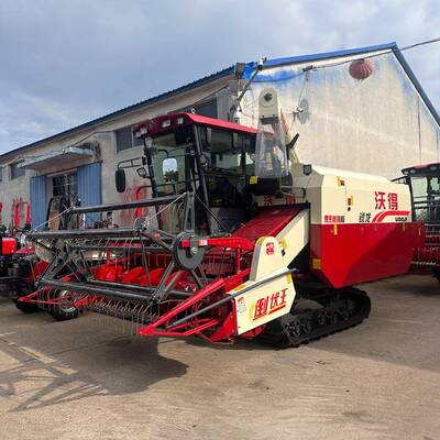 沃得135马力农用小麦联合收割机水旱两用水稻高粱联合收割机