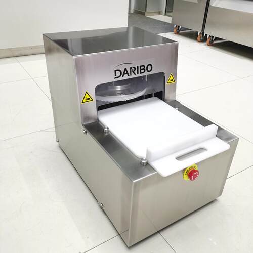 W肉排压片机 肉块压片机2秒一片 全自动感应压肉机器门店用