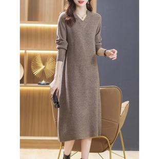 针织连衣裙秋冬装2025新款中年妈妈羊毛长裙气场强大女装打底裙子