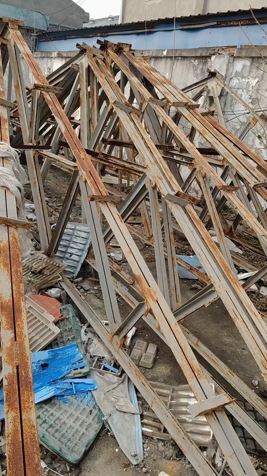 1月15日苏州旧厂房改造处理剩余钢结构一批（9个包装车）网络拍卖公告