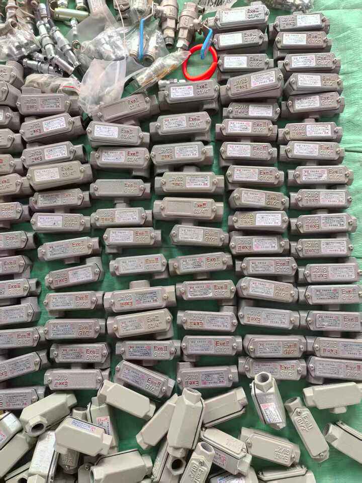 4月8日南通处置电器配件，企业处理一批工业备件设备500多个网络拍卖公告