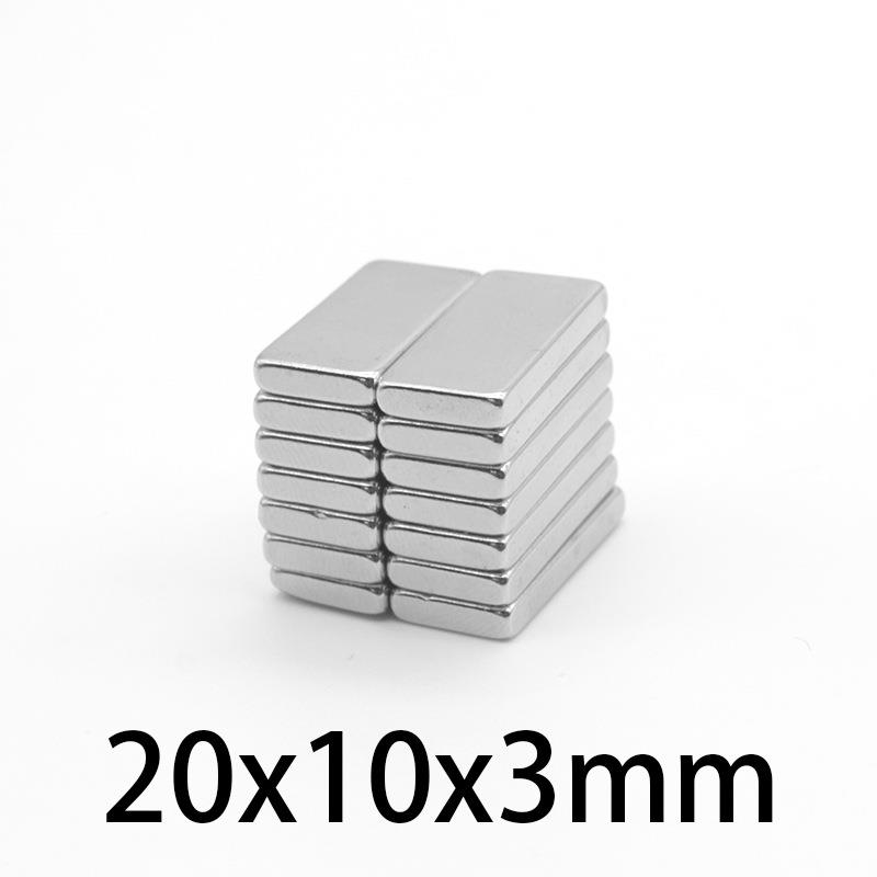 F20*10*3厂家直销长方形钕铁硼磁铁强磁条形方形磁铁20*10*3