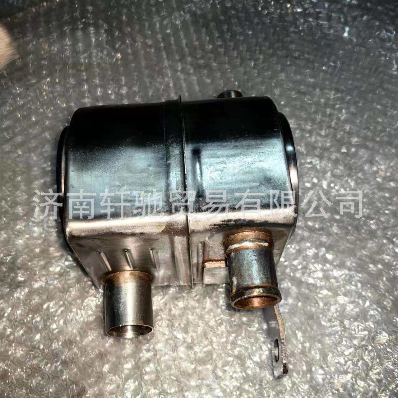 供应于豪沃 汕德卡 T5 T7 陕汽 曼13034889机油散热器冷却器