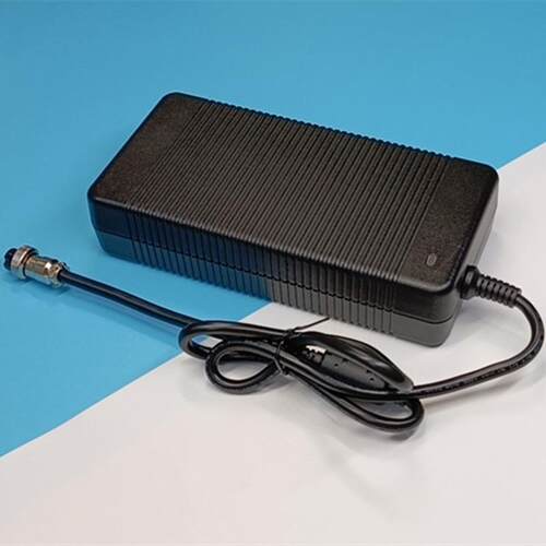 厂家12V20A电源适配器LED灯显示屏智能家用游戏机开关电源
